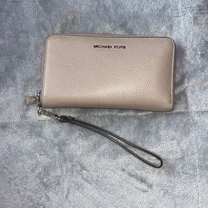 Michael Kors Wrist Wallet